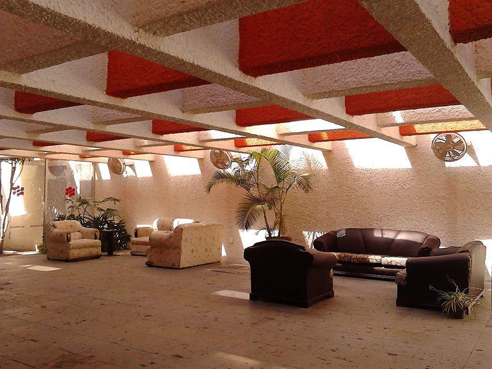 Hotel Las Pergolas Гуадалахара Екстериор снимка