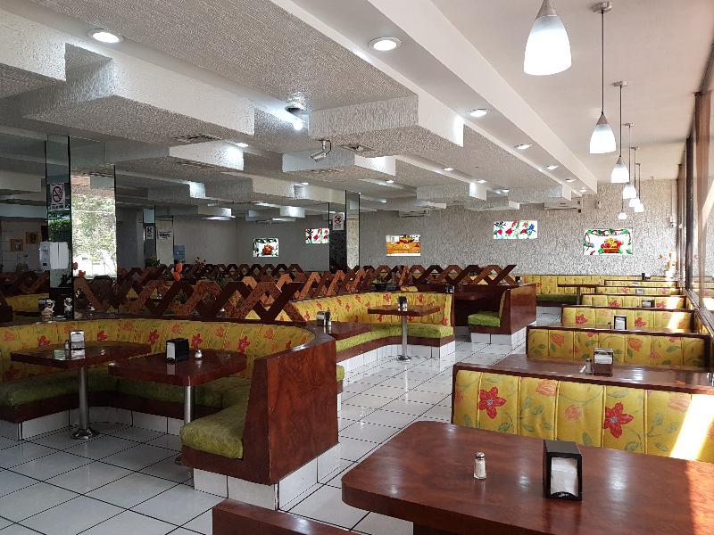 Hotel Las Pergolas Гуадалахара Екстериор снимка